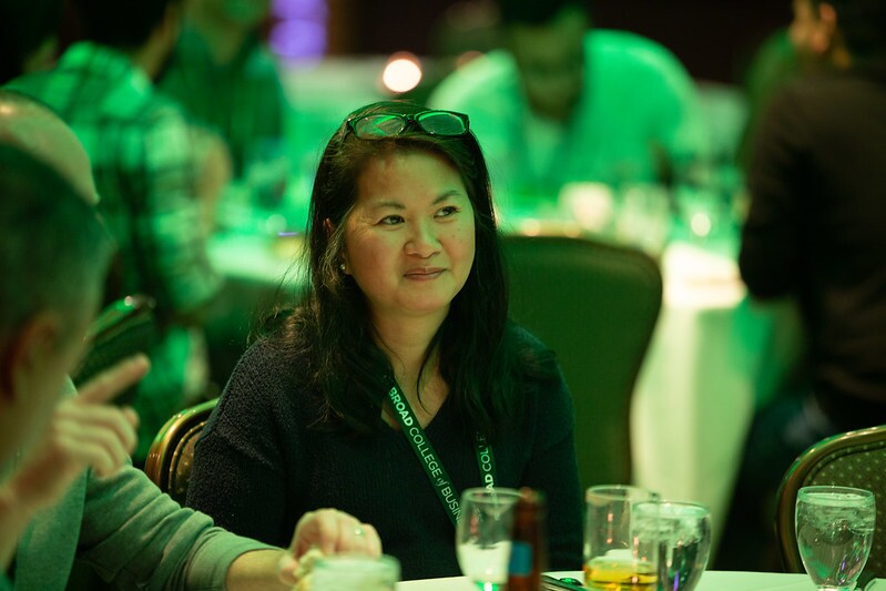 Woman at the 2022 MBA alumni dinner.