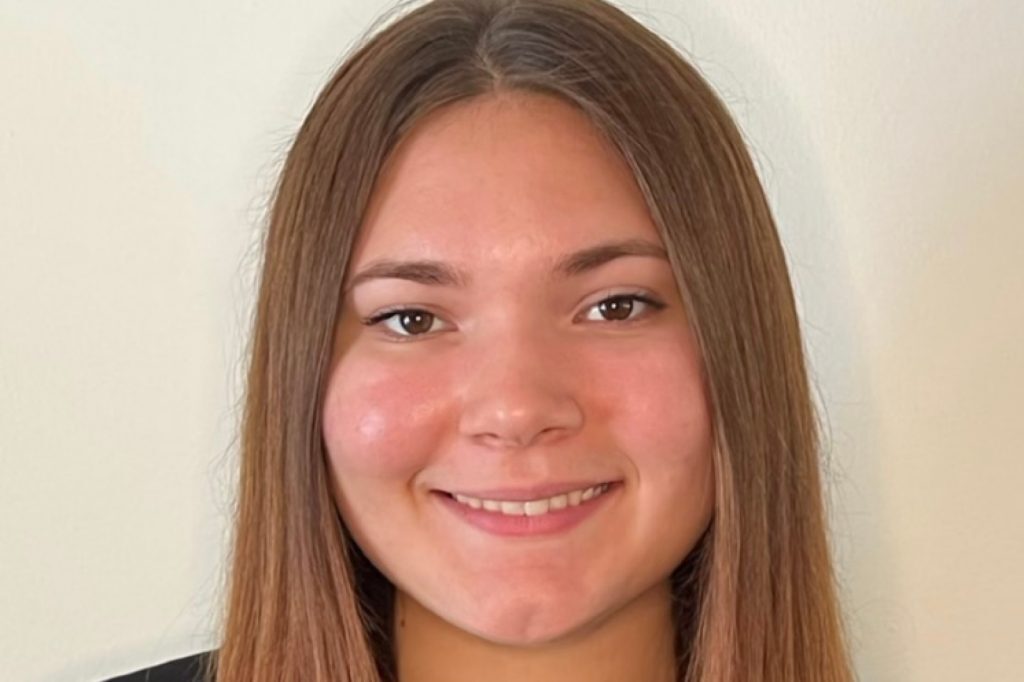 Miquela Ochoa, hospitality business senior, headshot