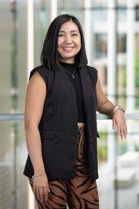 Hispanic MBA student Albi Cantor Lopez headshot