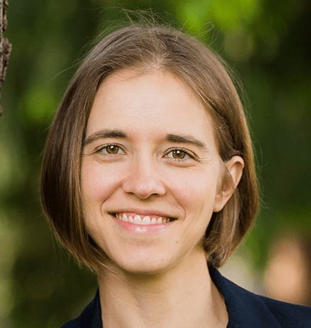 A head shot of University of Washington Marguerite Reimers Endowed Faculty Fellow, Elizabeth Blankespoor.