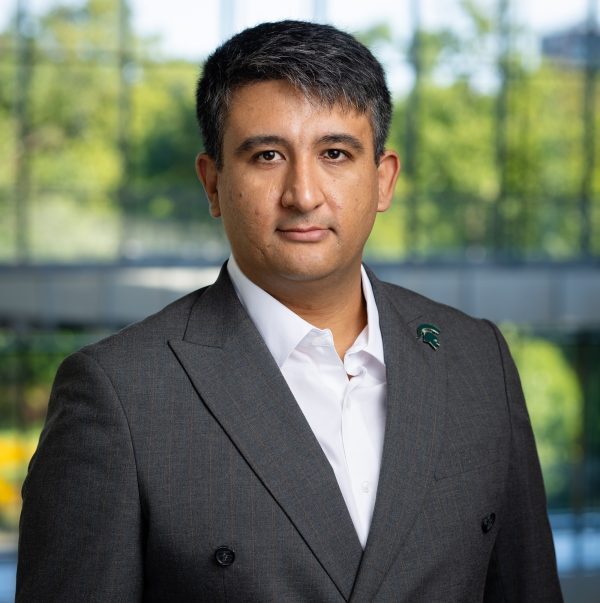 Jakhongir Murodov headshot