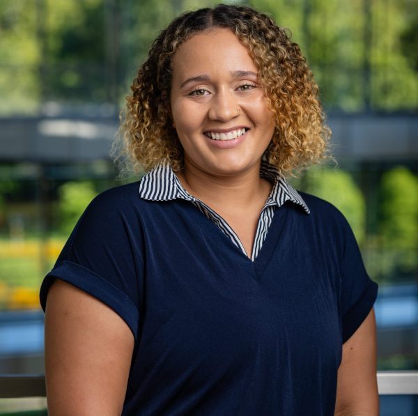 shay kidder headshot