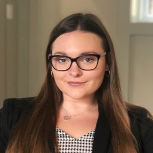 Professional picture of supply chain management junior Elizabeth Ahl